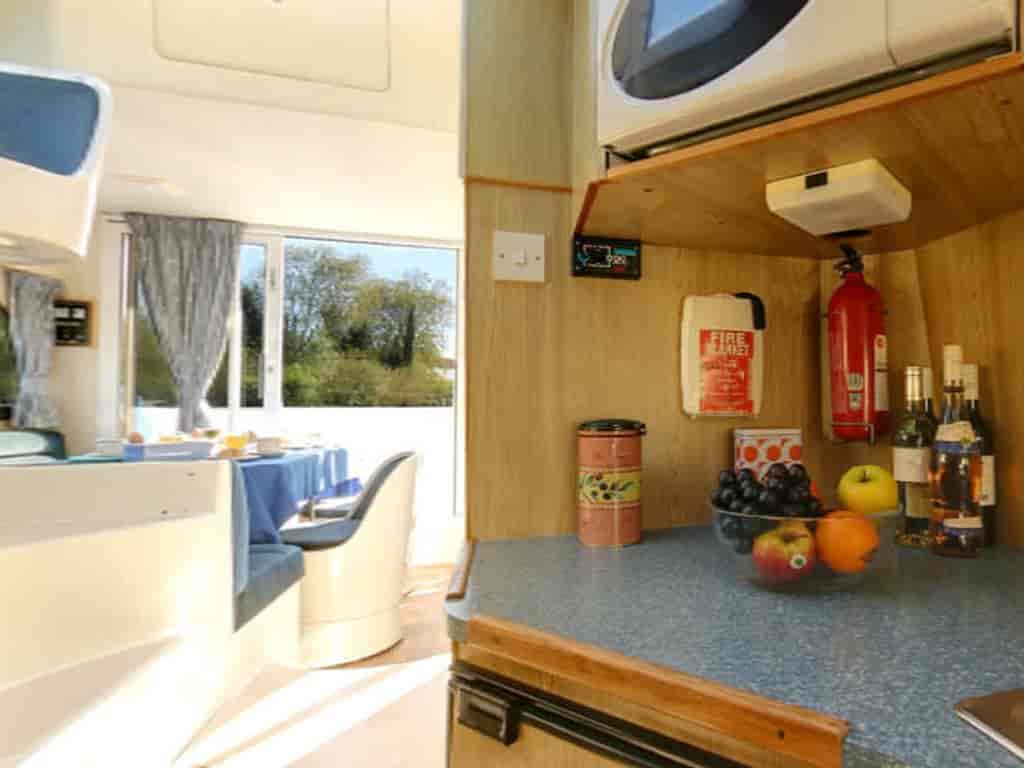 Boat picture 7