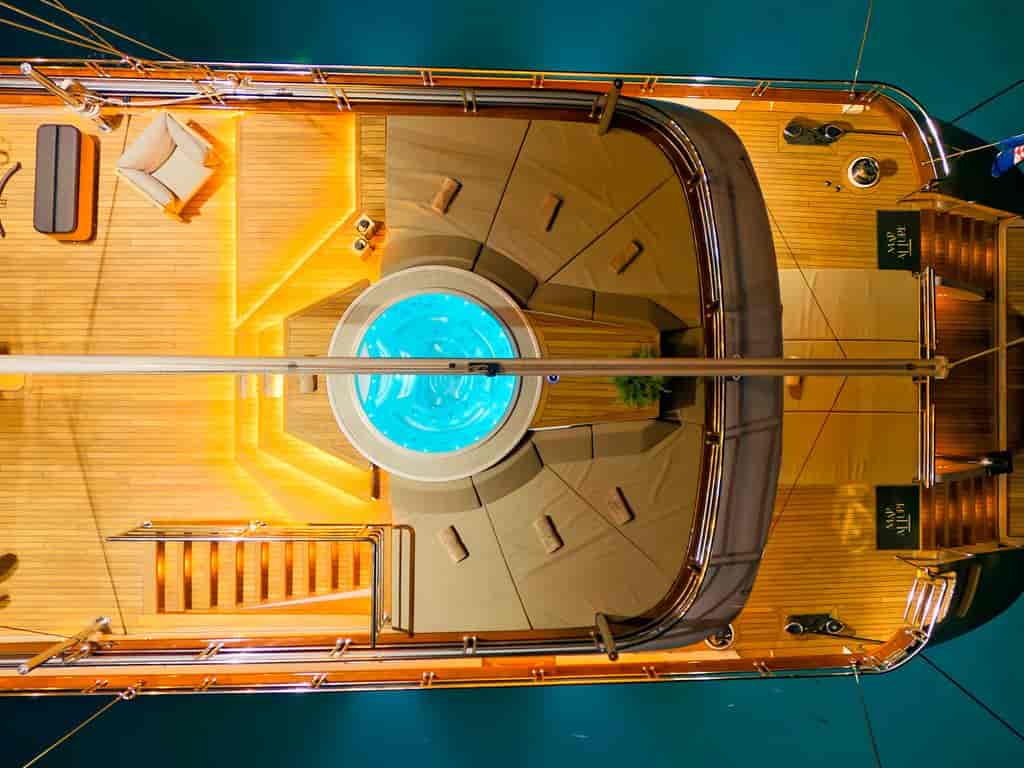 Boat picture 2