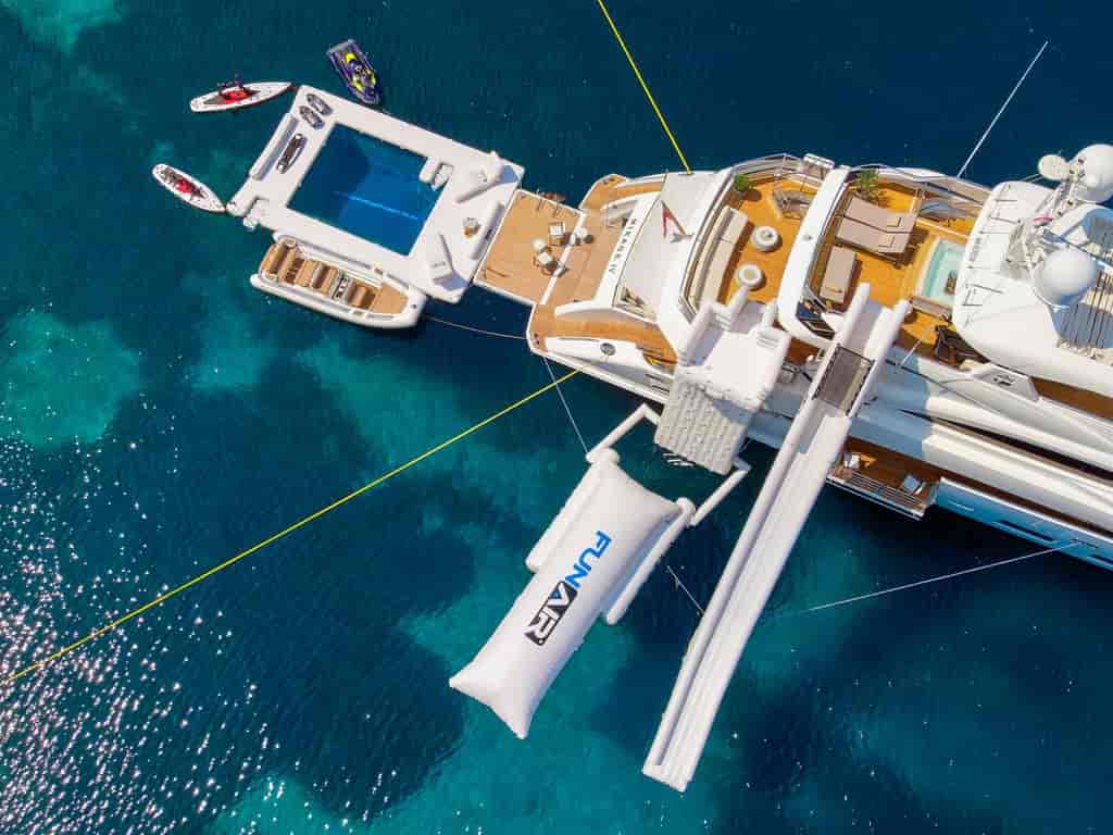 Boat picture 9