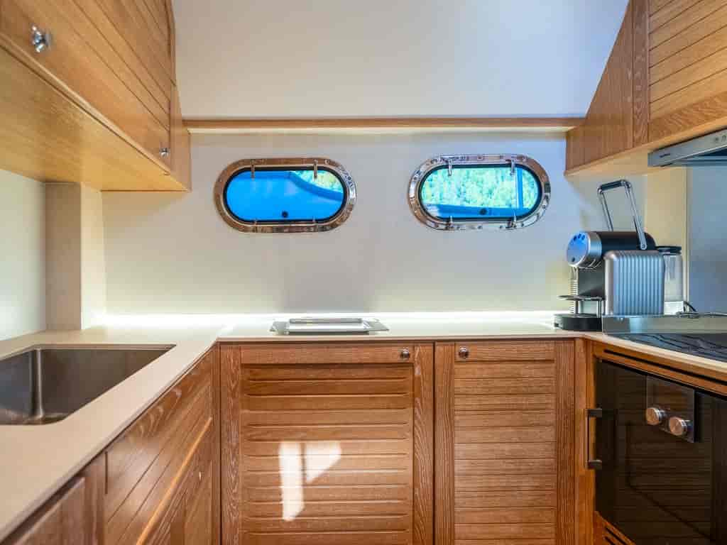 Boat picture 18