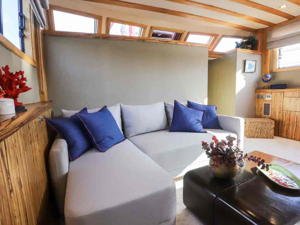 Boat picture 16