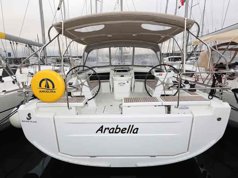 Photo of Arabella, image 1 of 5