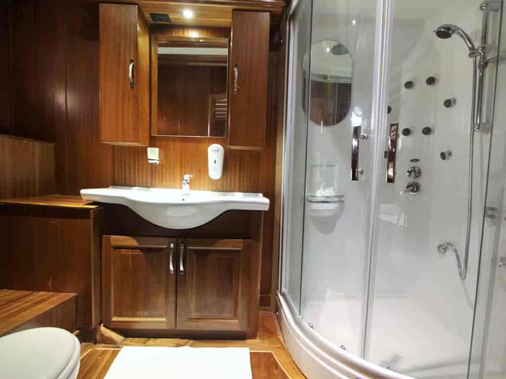 Boat picture 17