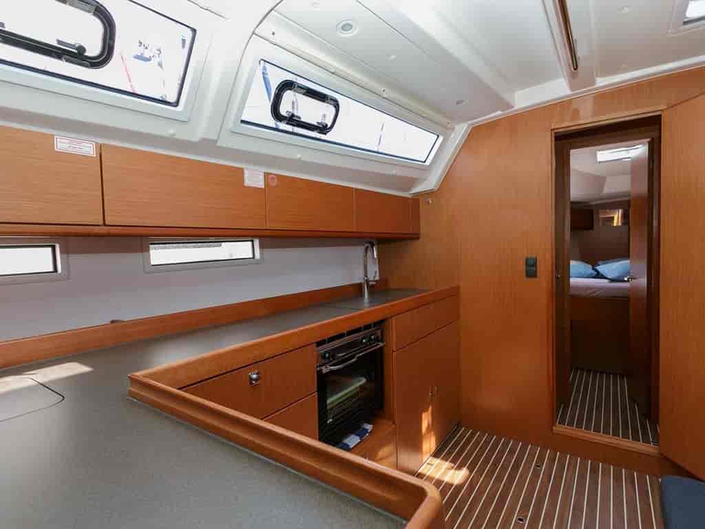 Boat picture 9