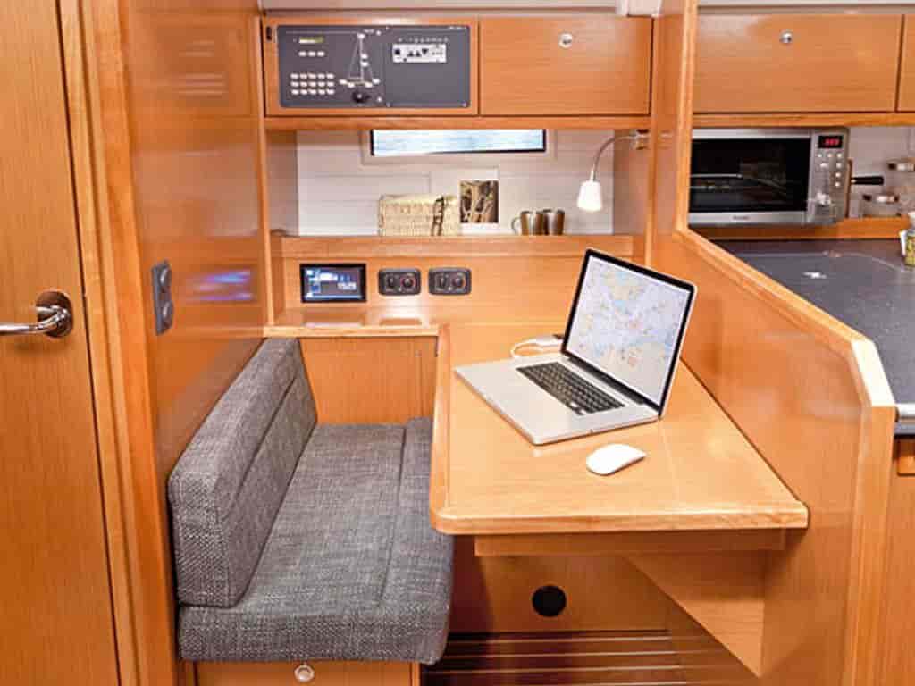 Boat picture 9