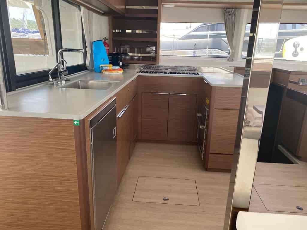 Boat picture 9
