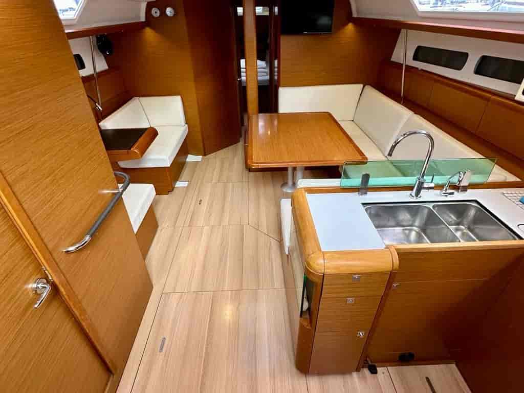 Boat picture 9