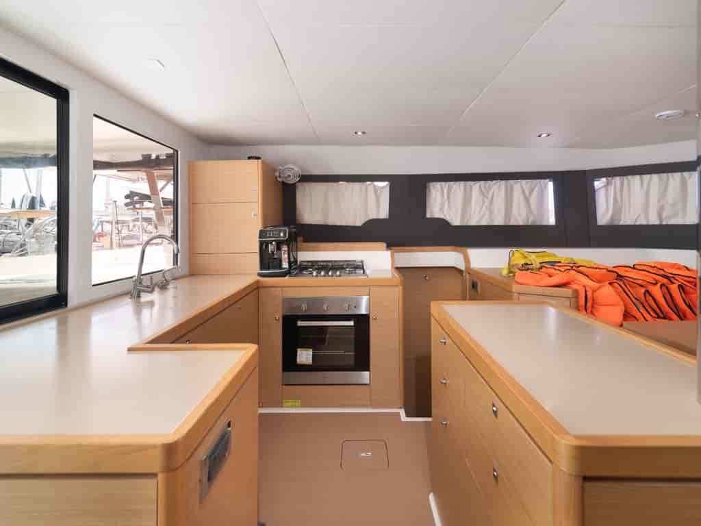 Boat picture 9