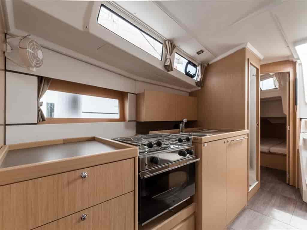 Boat picture 9
