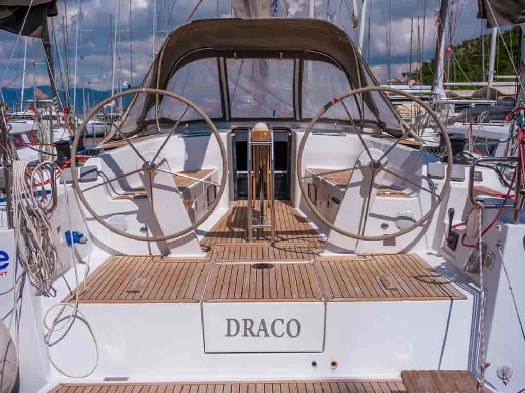 Photo 5 of Draco