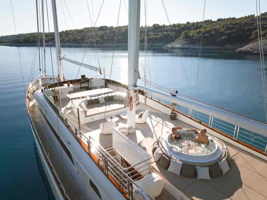 Boat picture 16