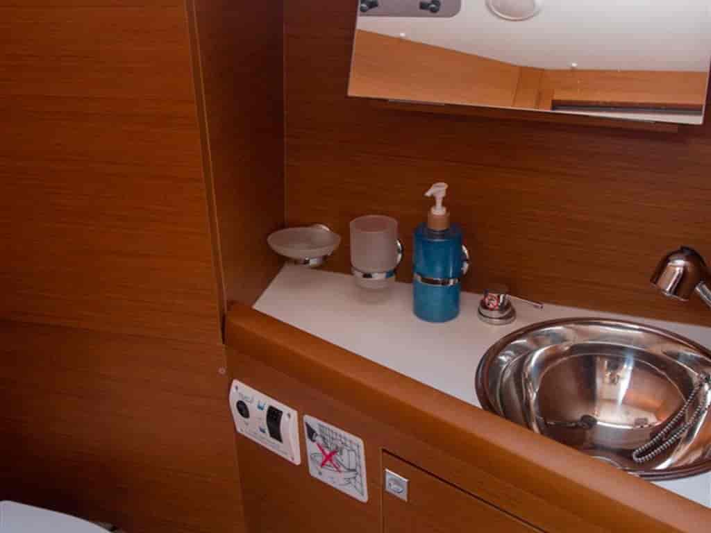 Boat picture 9