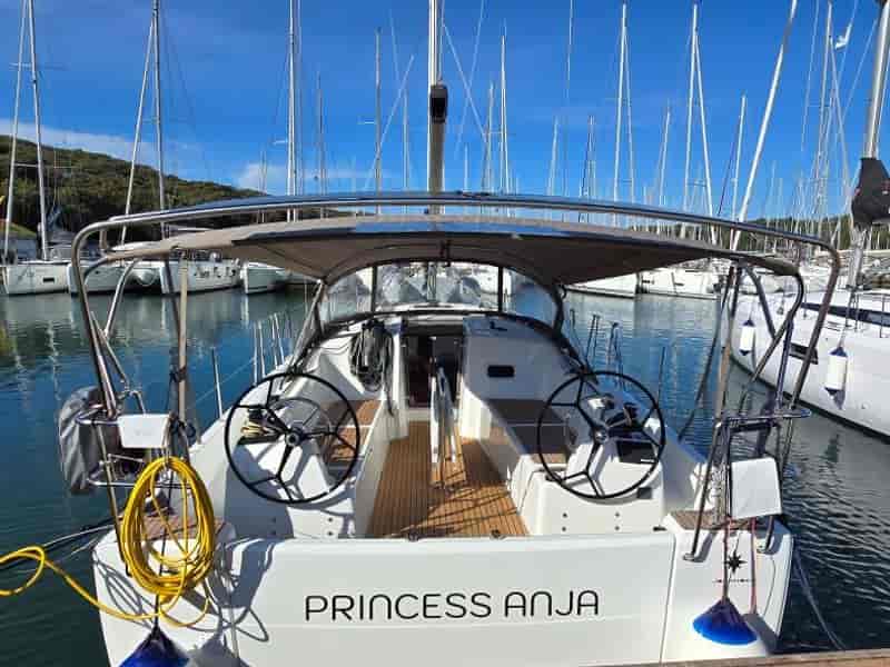 Photo of Princess Anja, image 1 of 5