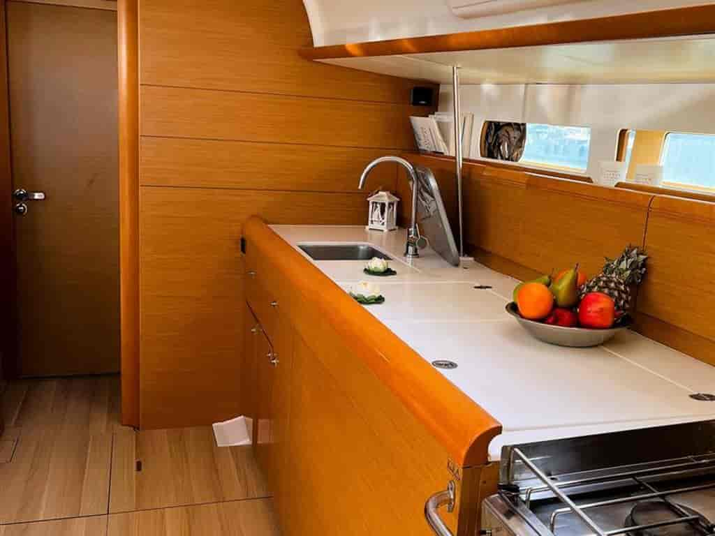 Boat picture 17