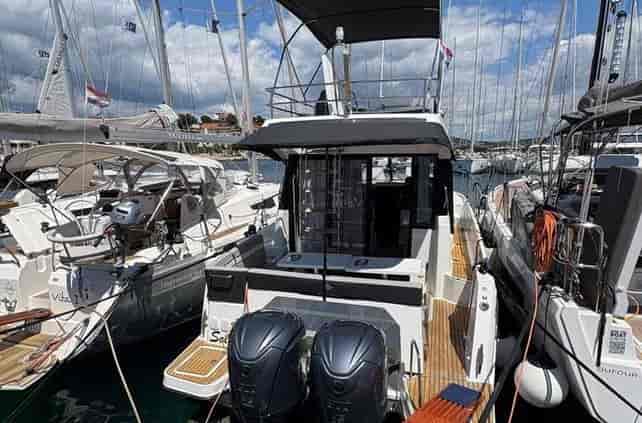 Photo of Solea, image 1 of 5