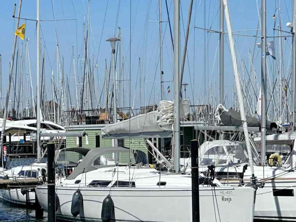 Boat picture 9