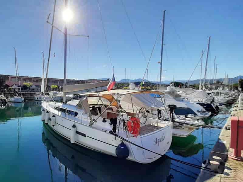 Photo of Aquilo, image 1 of 5