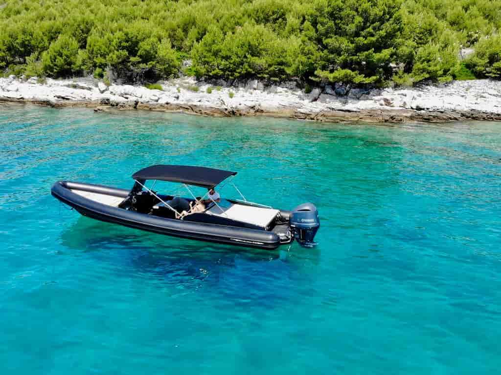 Boat picture 9