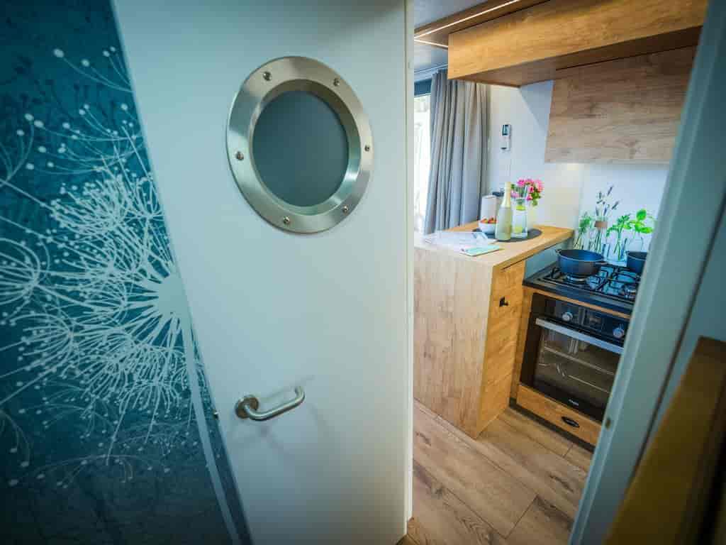 Boat picture 17