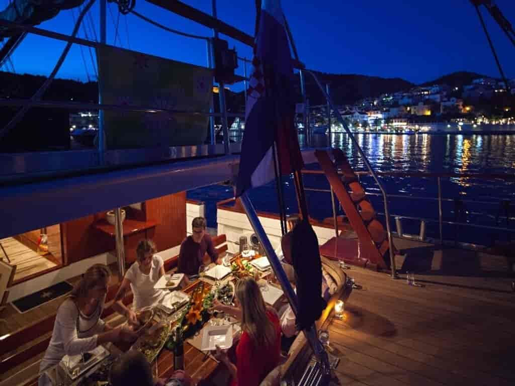 Boat picture 16