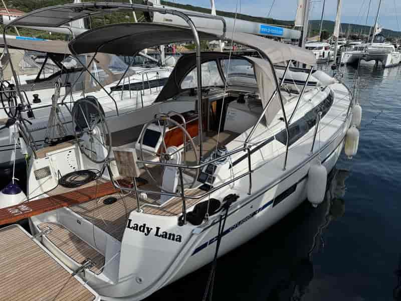 Photo of Lady Lana, image 1 of 5