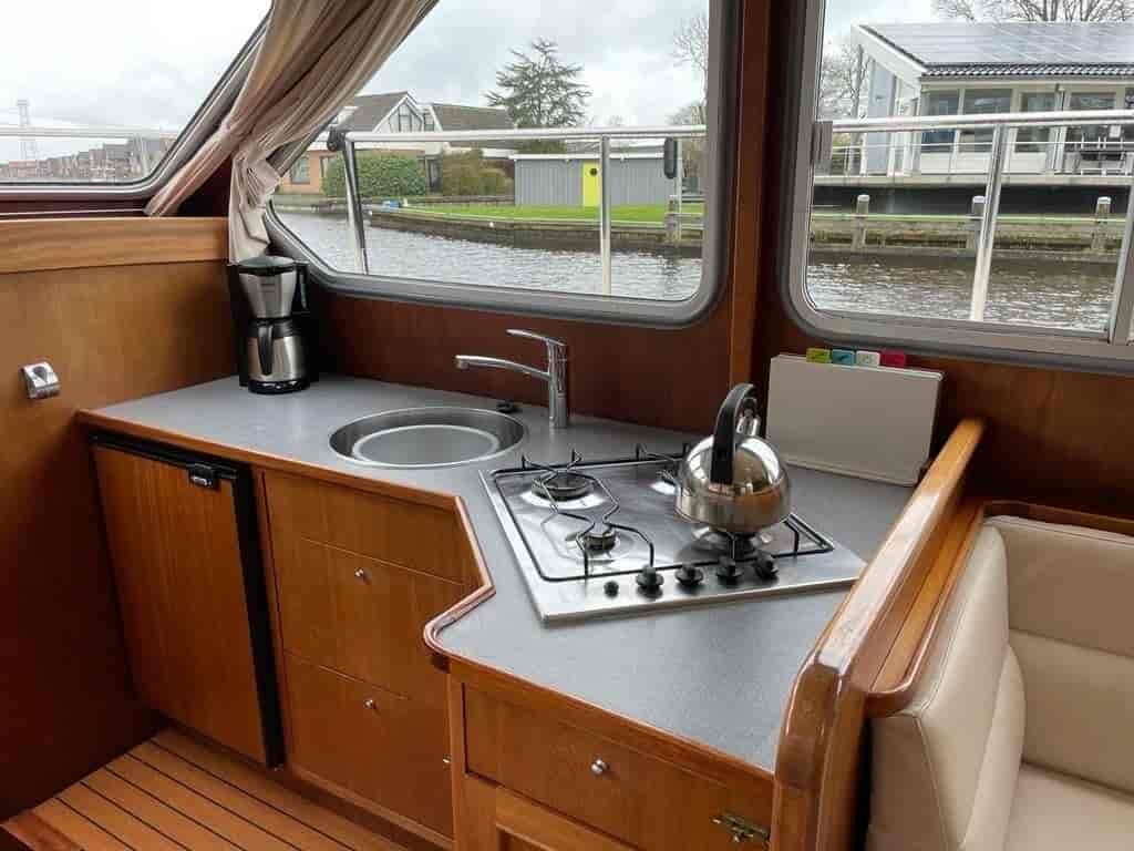 Boat picture 17