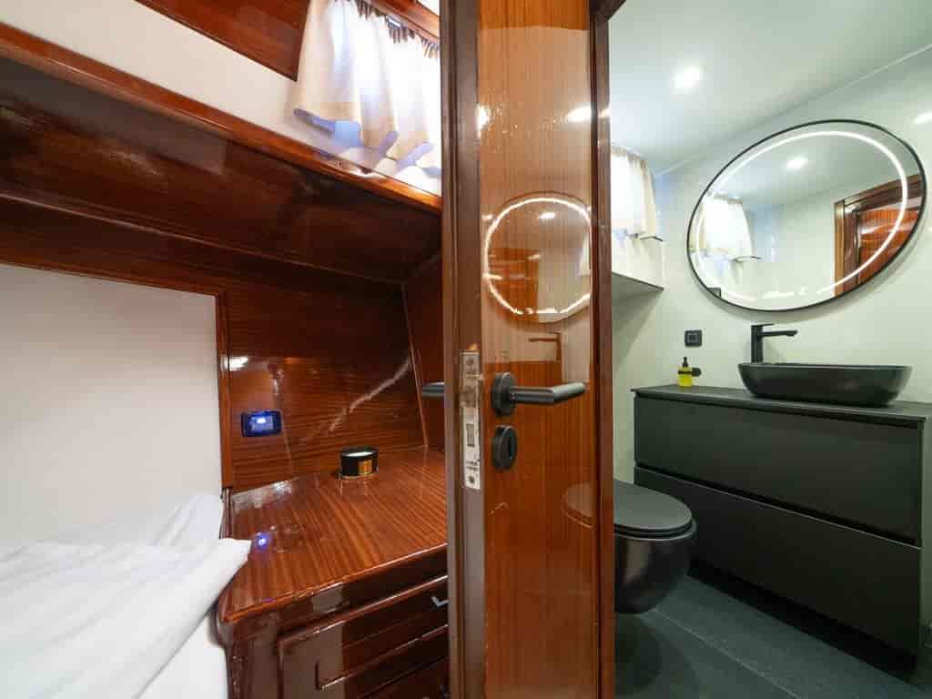 Boat picture 30