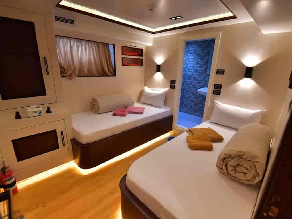 Boat picture 13