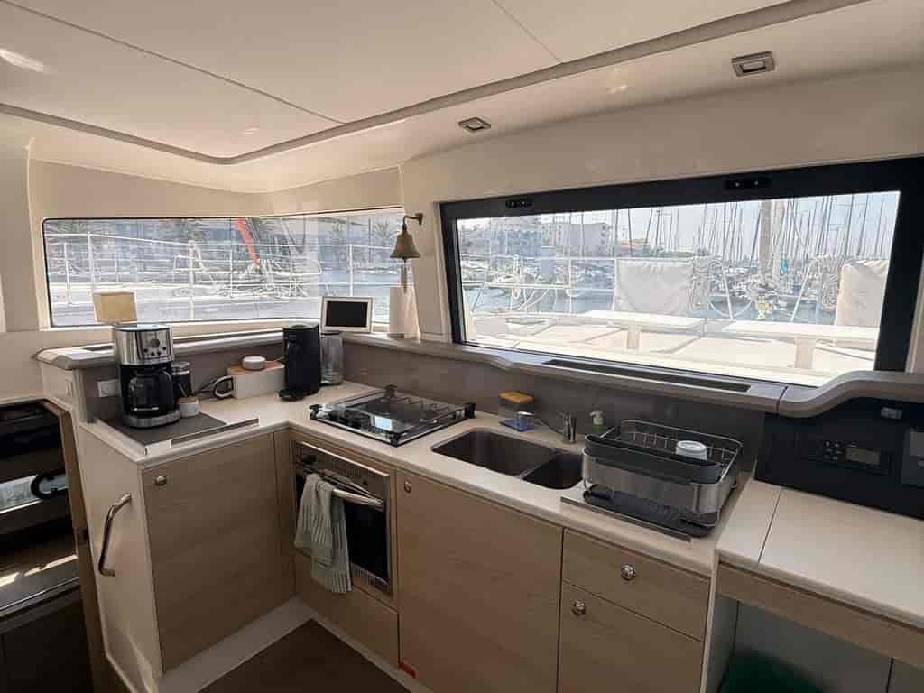 Boat picture 9