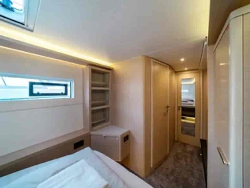 Boat picture 9